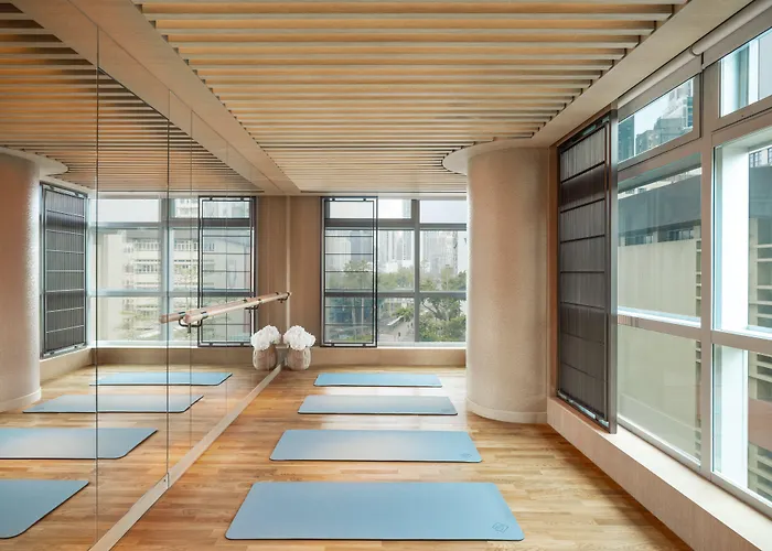 Romantic hotel: Lanson Place Causeway Bay, Hong Kong