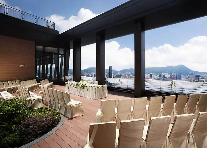 In Luxury hotels Harbour Grand Hong Kong